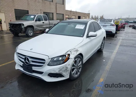 2017 Mercedes-Benz C 300 4Matic из США, поврежденный, VIN 55SWF4KB4HU227458